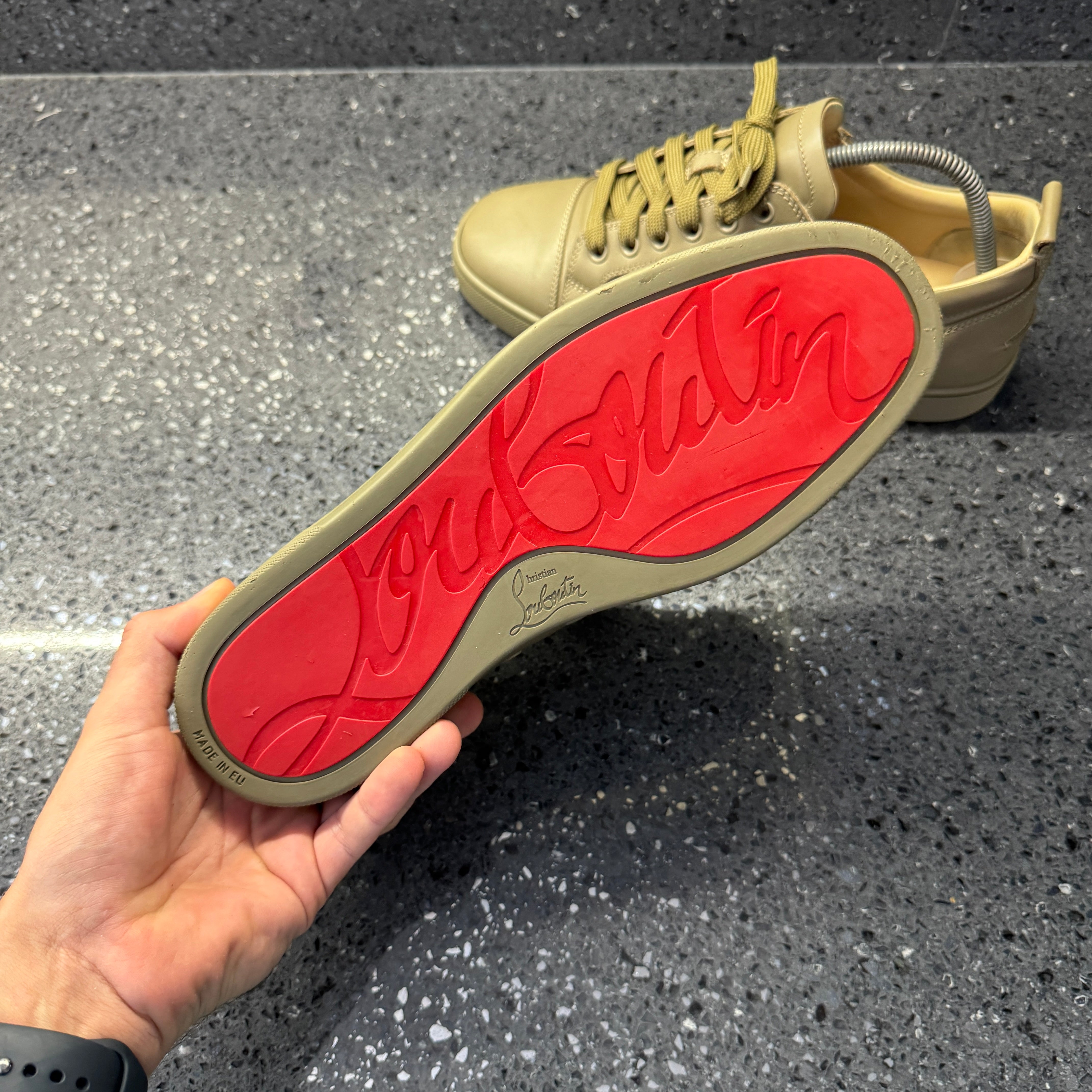 CHRISTIAN LOUBOUTIN MENS LOUIS JUNIORS KHAKI EU (FIT A UK 7)