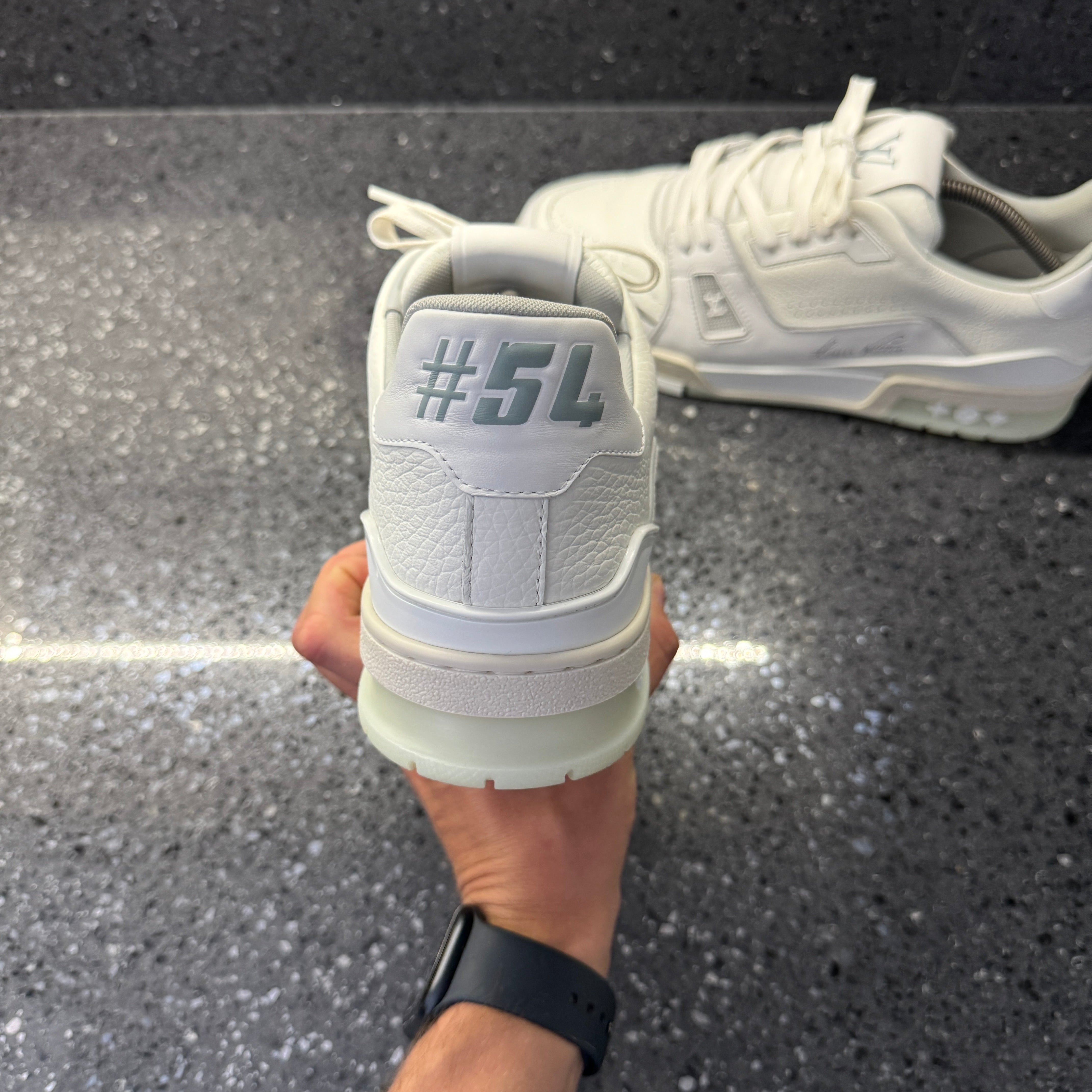 LOUIS VUITTON LV TRAINERS WHITE EU 43 (FIT A UK 10)