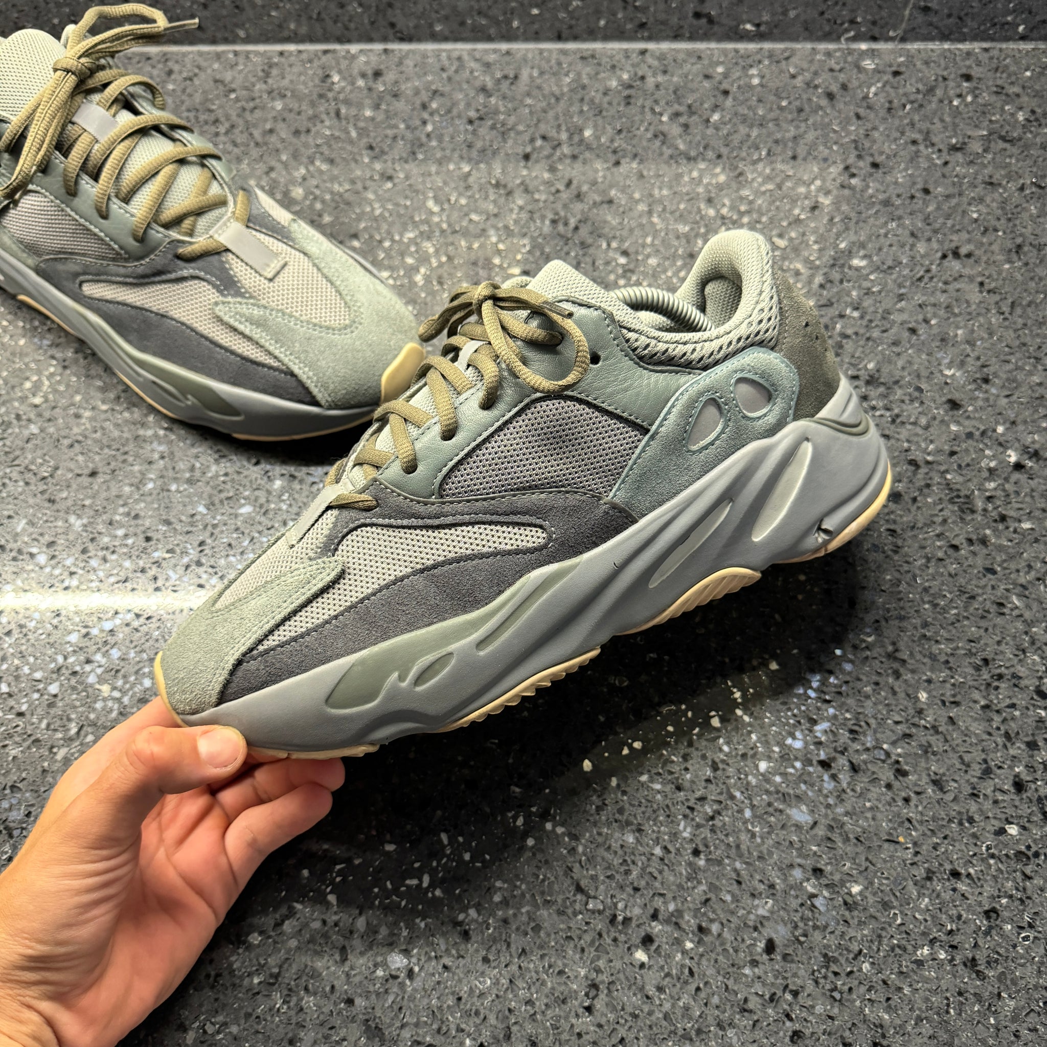 yeezy 700 retail price euro