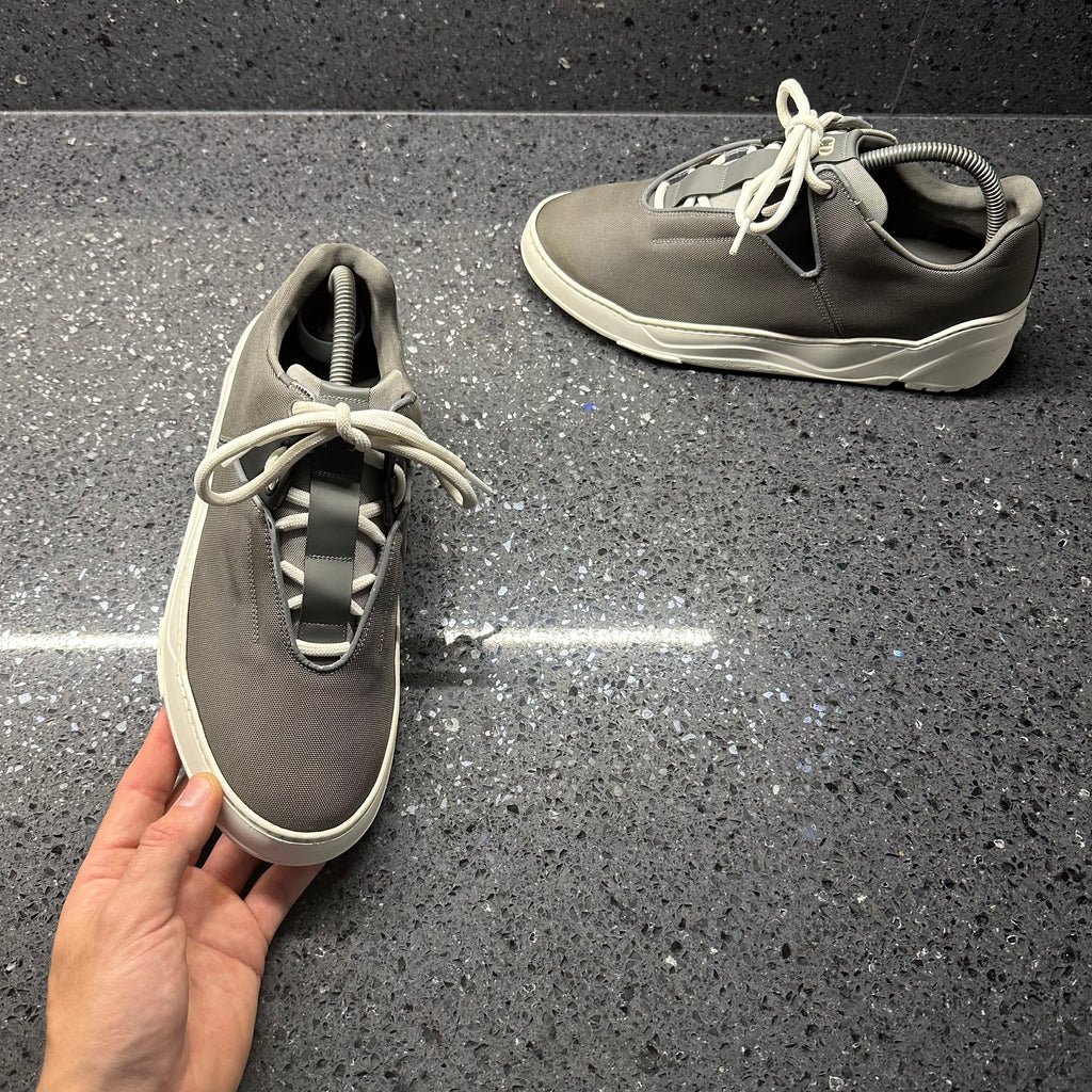 Dior b17 sales black and white