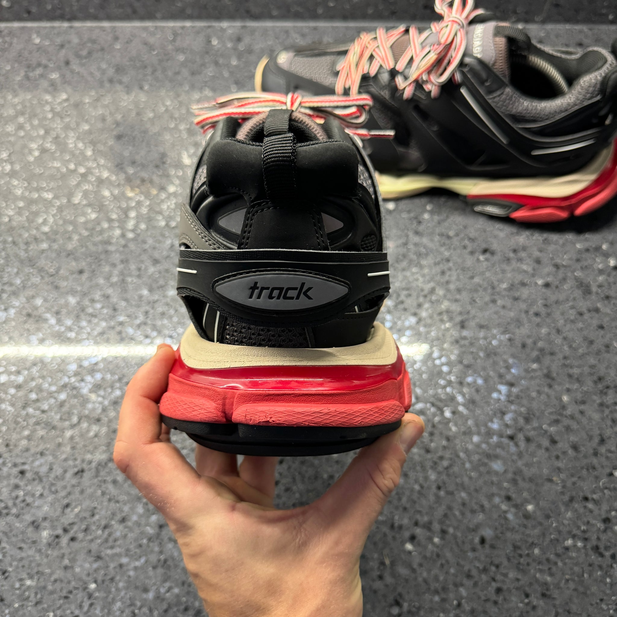 BALENCIAGA MENS TRACKS BLACK EU 43 (FIT A UK