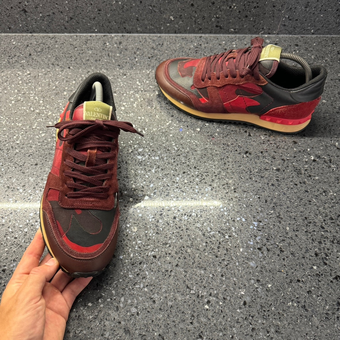 VALENTINO MENS ROCKRUNNER RED EU 39 (FIT A UK 6) โ Lovedkicks