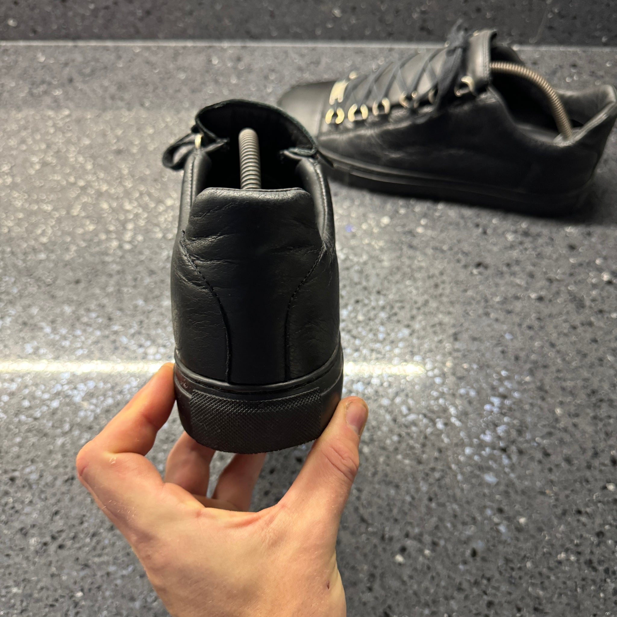 BALENCIAGA MENS ARENA BLACK EU 41 (FIT A UK 8) – Lovedkicks