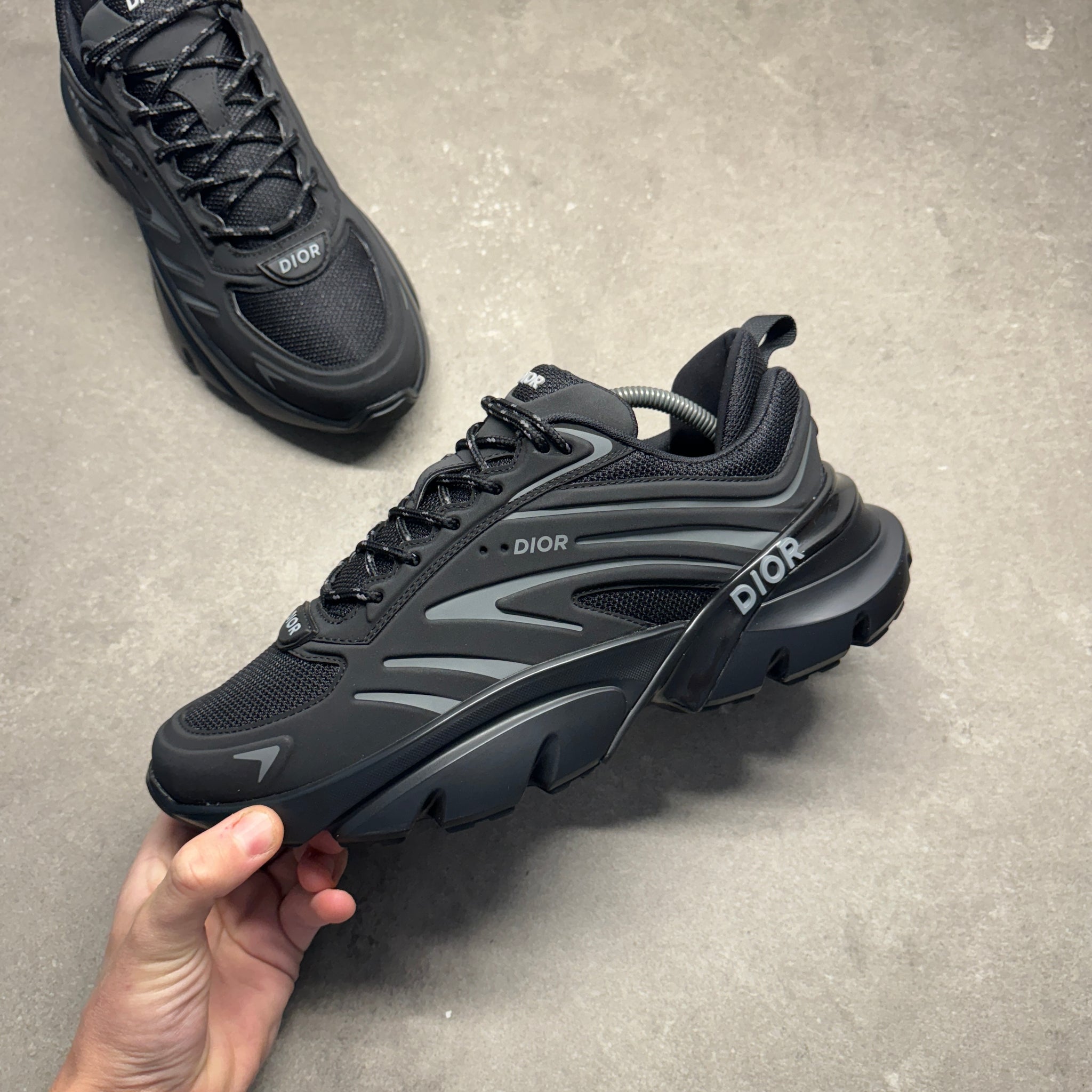 yeezy 700 dior