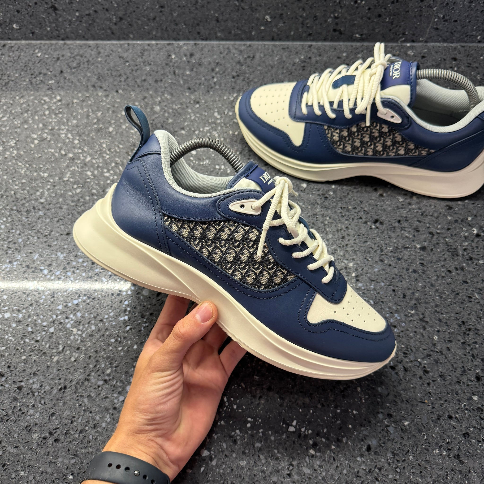 Black Dior B25 Blue Dior Oblique Dior B25 Runner Grey DIOR B25 