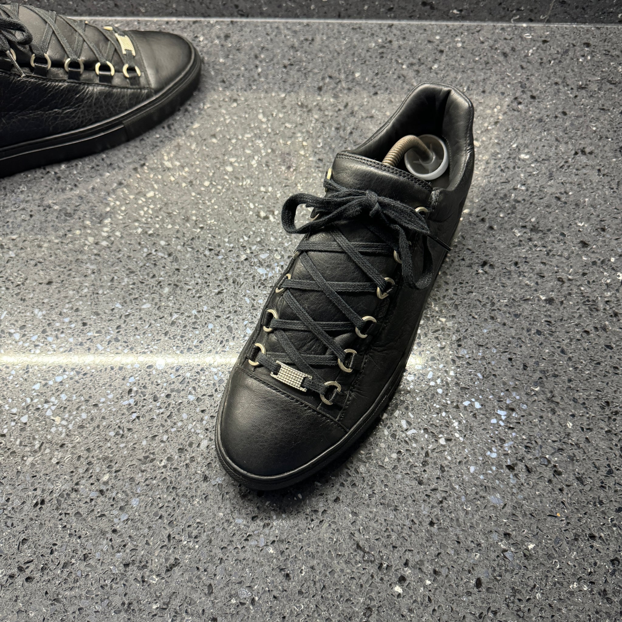BALENCIAGA MENS ARENA BLACK EU 41 (FIT A UK 8) – Lovedkicks