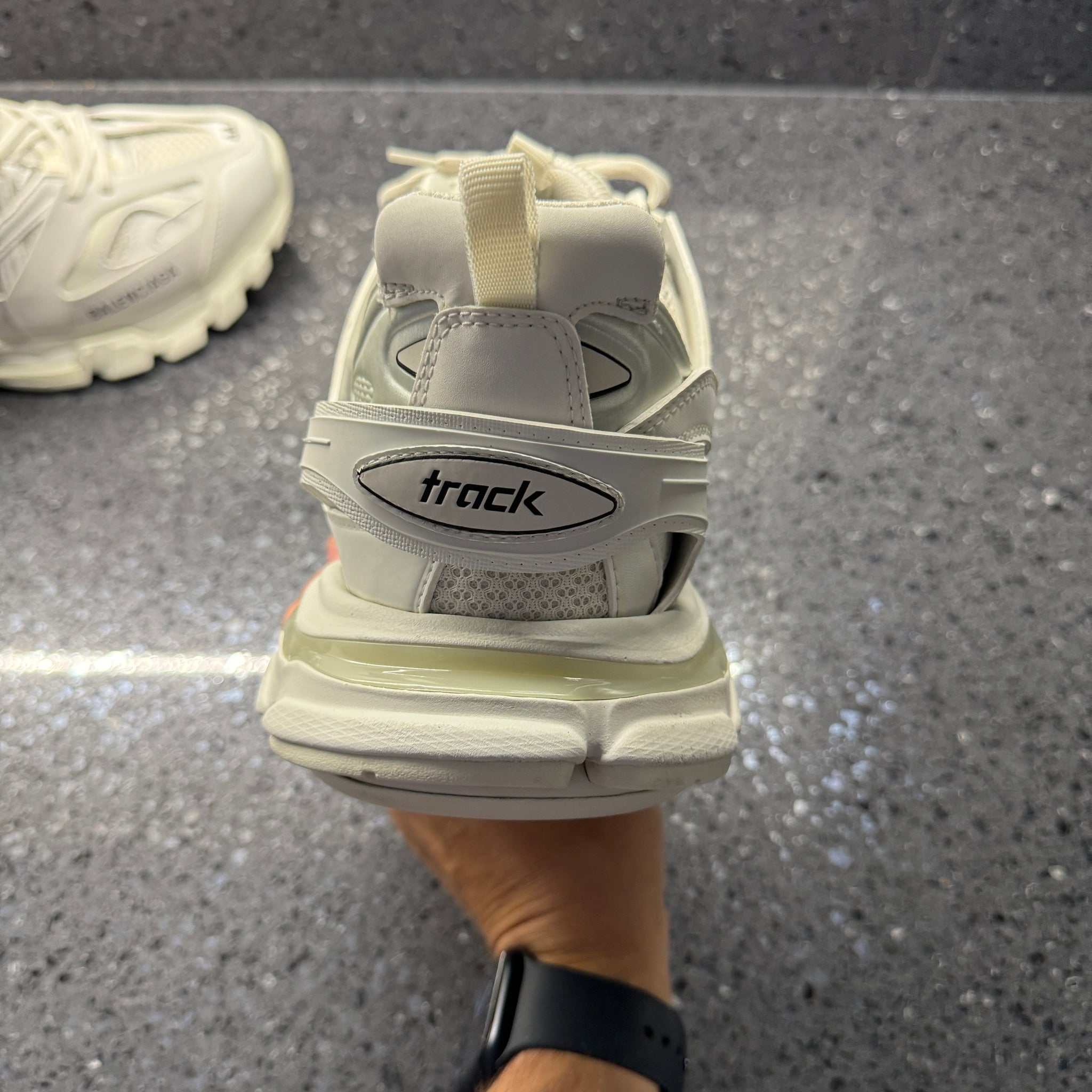 BALENCIAGA MENS TRACKS WHITE EU 44 (FIT A UK 10 / 10.5) – Lovedkicks