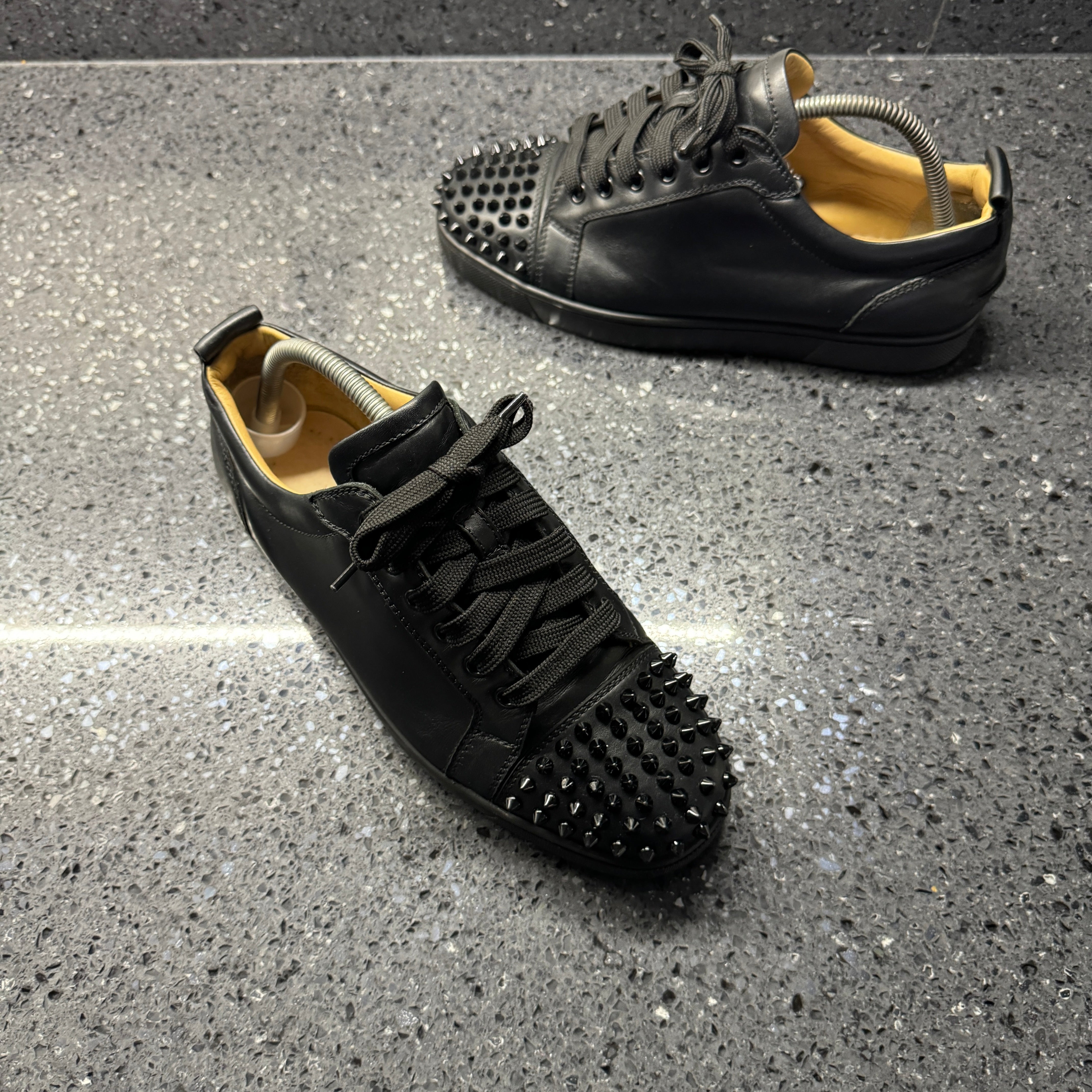 CHRISTIAN LOUBOUTIN MENS JUNIOR SPIKE BLACK EU 40 (FIT A UK 7)