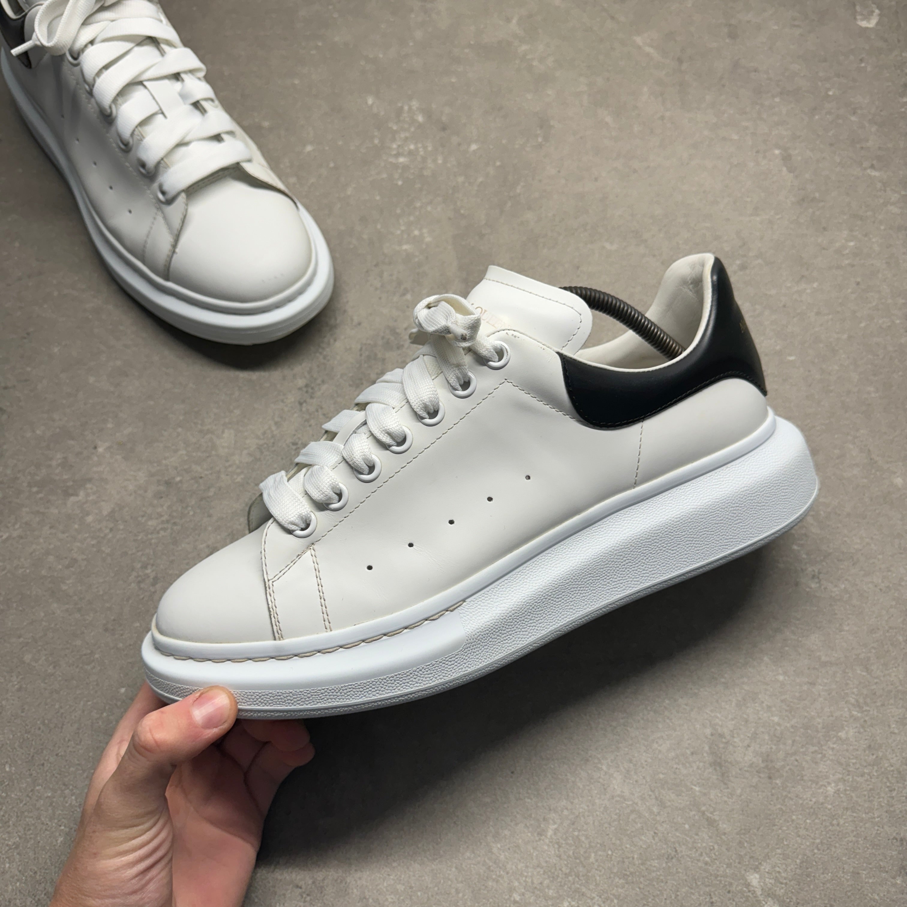 ◼︎未使用 （大きいサイズ）ALEXANDER MQUEEN EU46 ALEXANDER MCQUEEN OVERSIZED SNEAKER WHITE EU 44 (FIT A UK 10