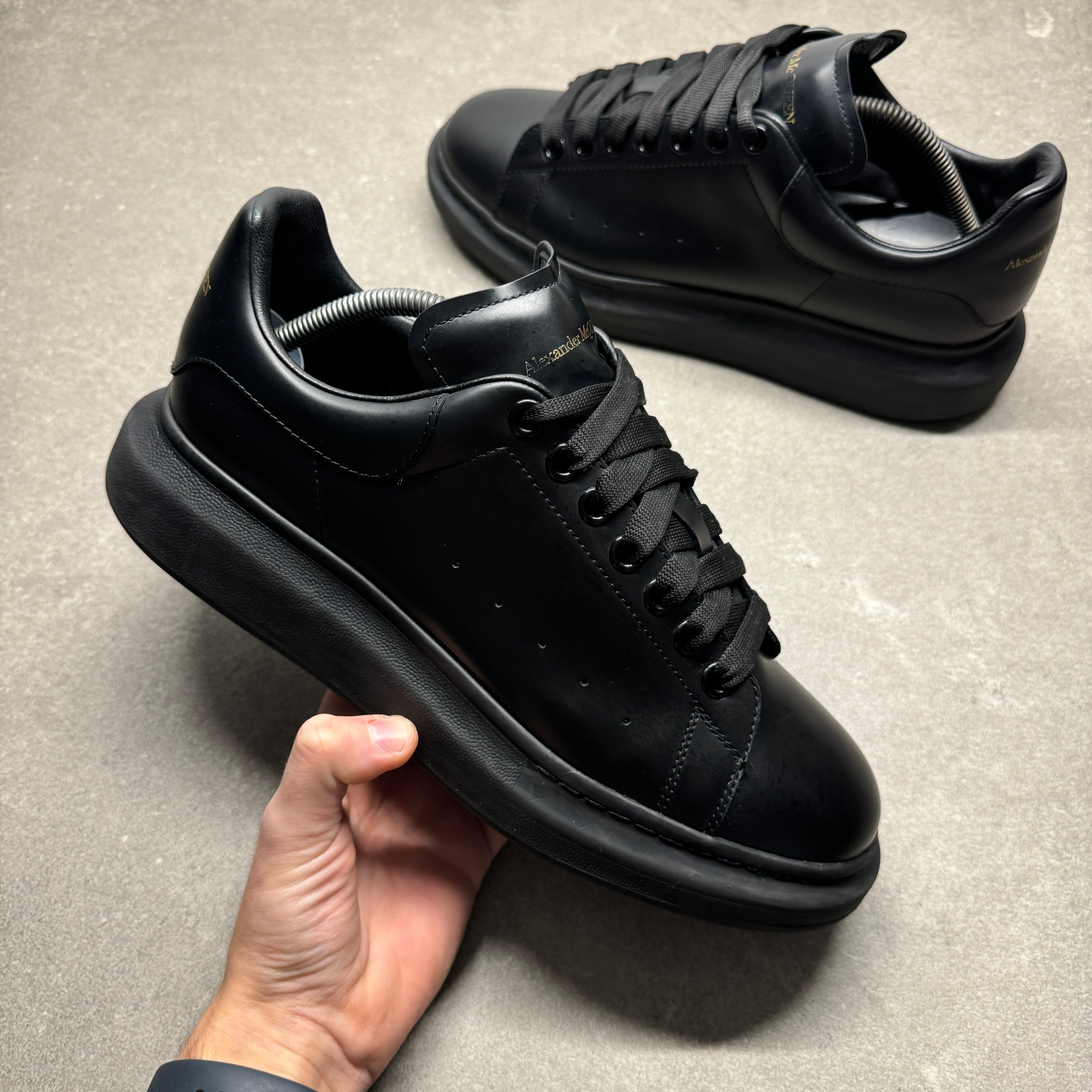 Alexander Mcqueen Black Crystal Sneakers ALEXANDER MCQUEEN OVERSIZED SNEAKER BLACK EU 43 (FIT A UK 10) Alexander Mcqueen Black Crystal Sneakers ALEXANDER MCQUEEN OVERSIZED SNEAKER BLACK EU 43 (FIT A UK 10)