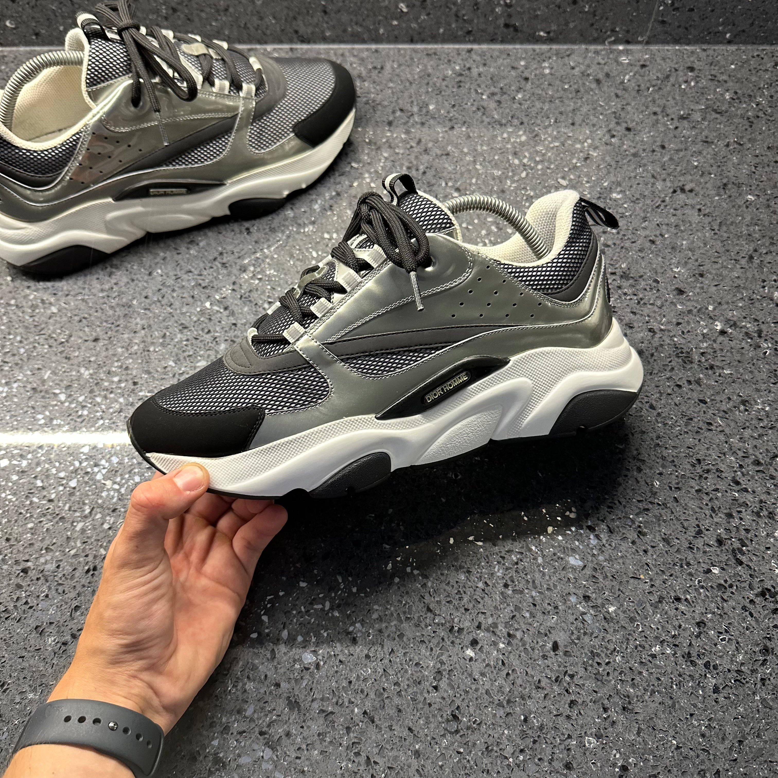 DIOR B22 MENS SILVER EU 42 (FIT A UK 8)