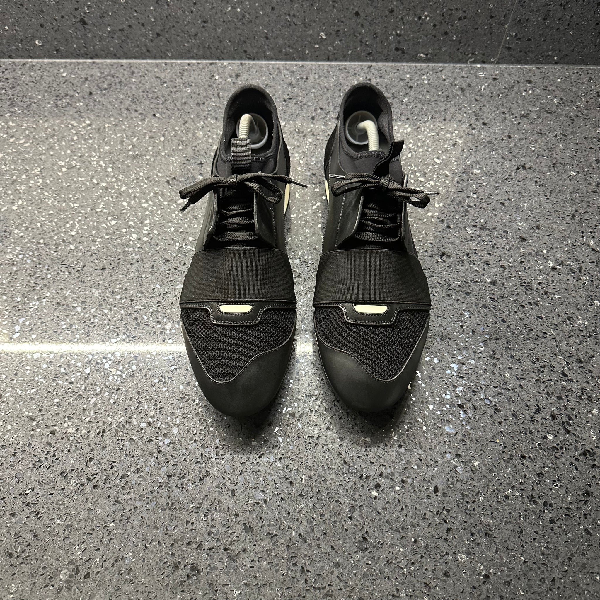 MEN BALENCIAGA RACE RUNNERS SIZE 43 Balenciaga Black Mesh and Faux Leather Runner Sneakers Size  main image 3
