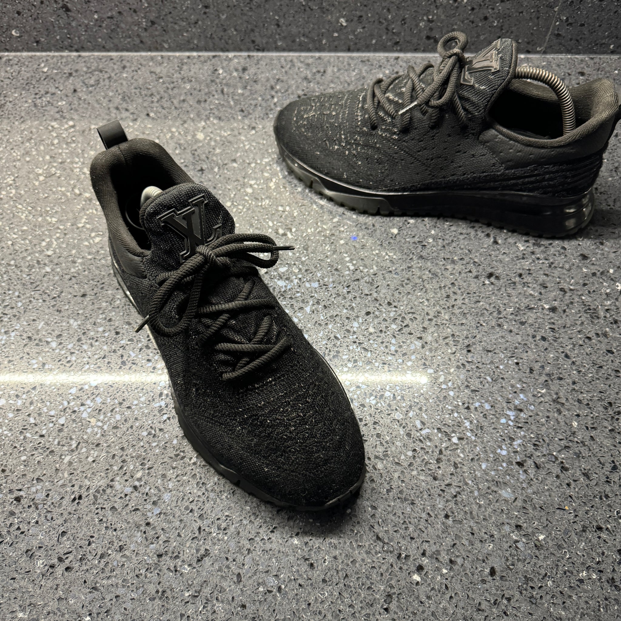 LOUIS VUITTON MENS VNR BLACK EU 41 (FIT A UK 8) – Lovedkicks