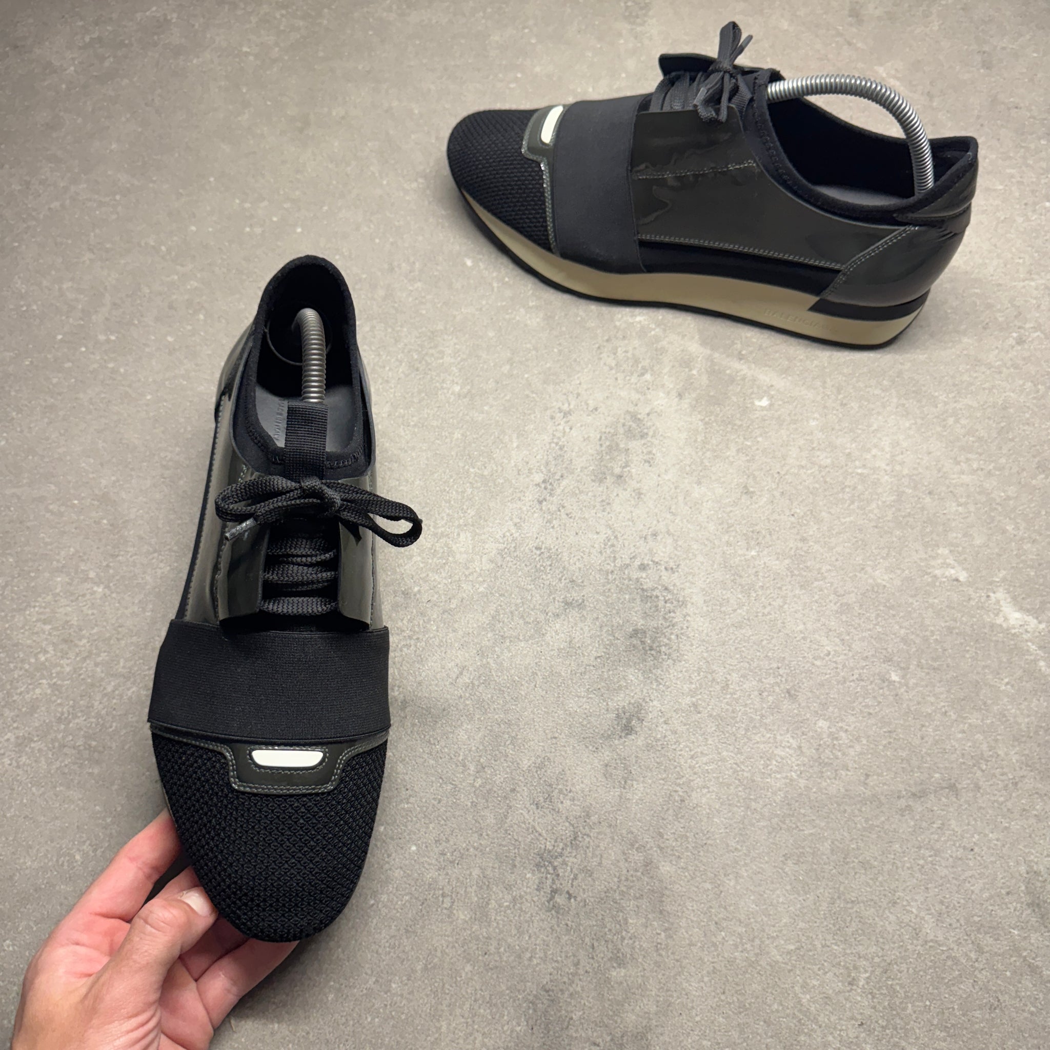 BALENCIAGA MENS RUNNER BLACK EU 41 (FIT A UK – Lovedkicks