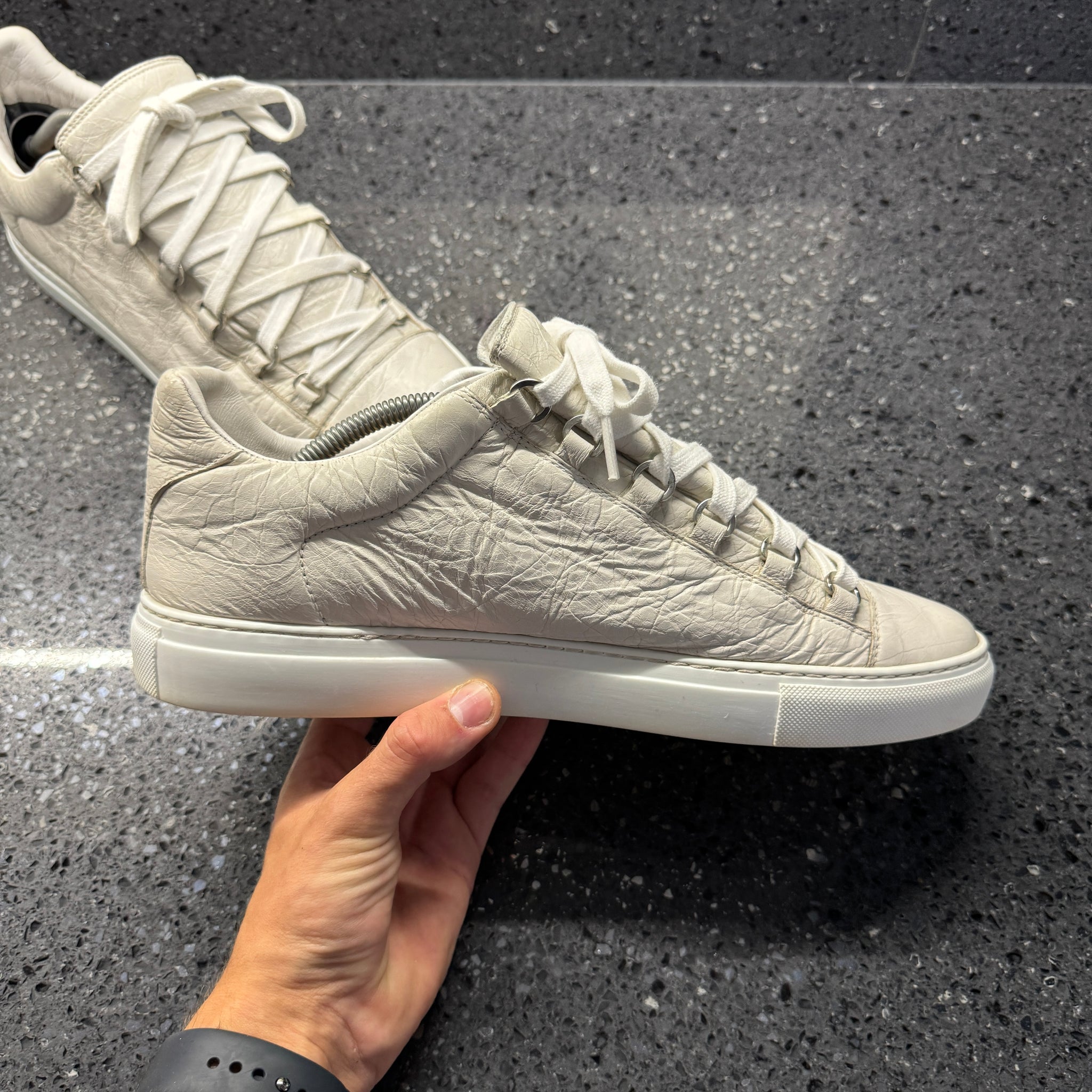 BALENCIAGA MENS ARENA WHITE EU 43 (FIT A UK 10) – Lovedkicks