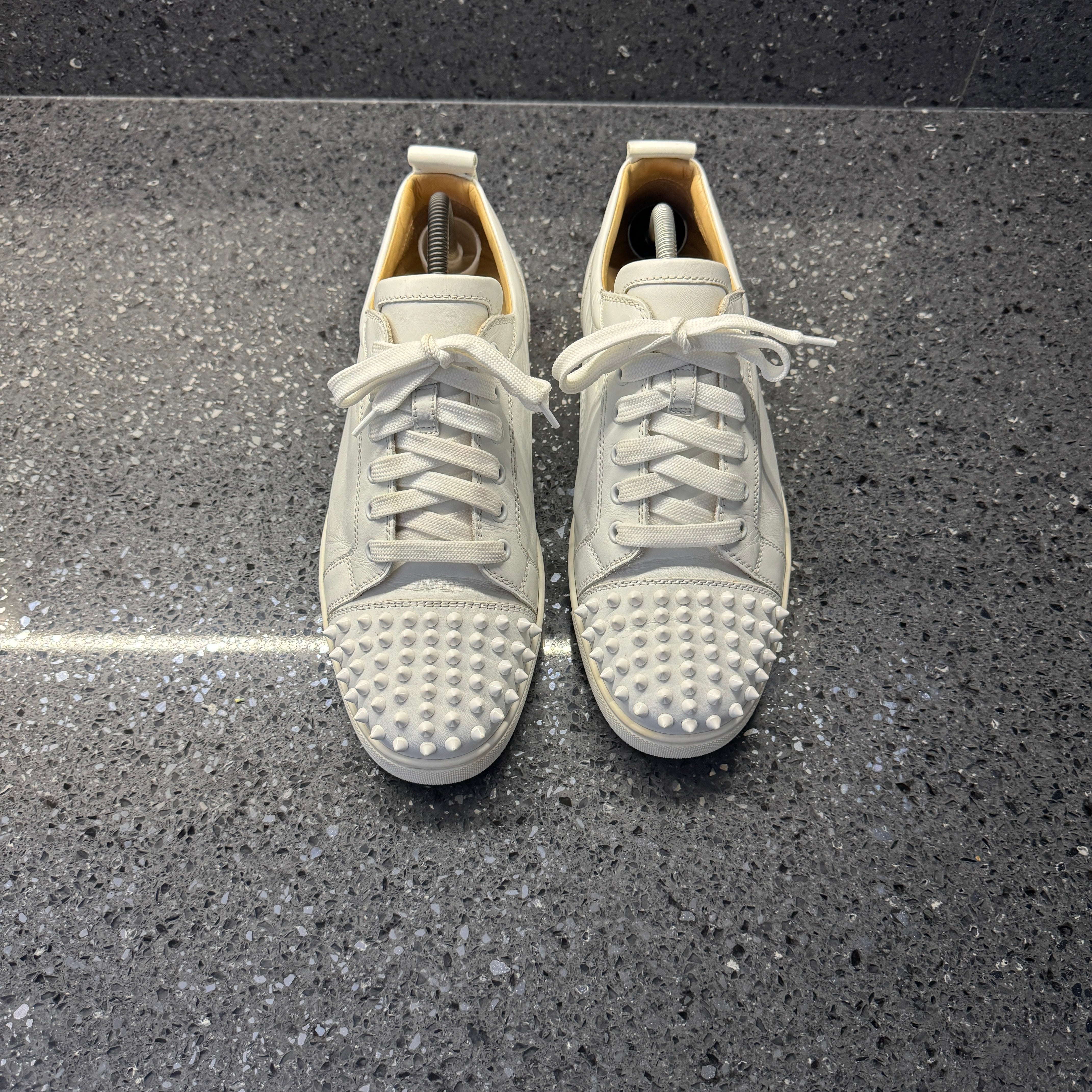 CHRISTIAN LOUBOUTIN MENS JUNIOR SPIKES WHITE EU 42 (FIT A UK