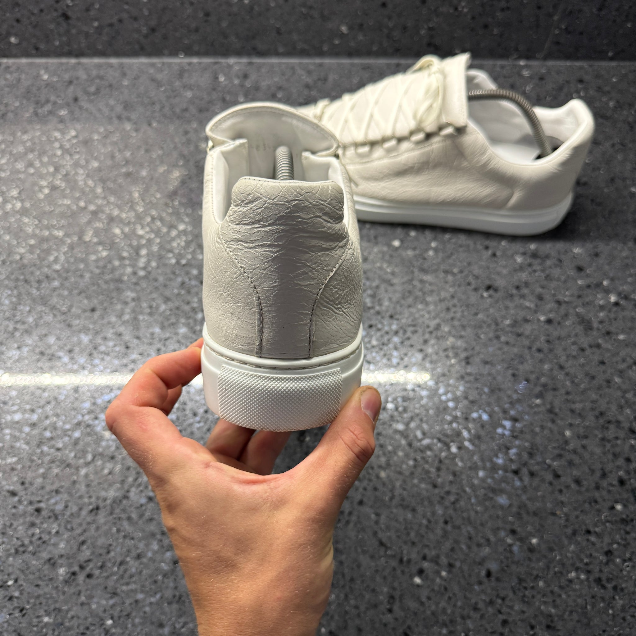 BALENCIAGA MENS ARENA WHITE EU 41 (FIT A UK 8) – Lovedkicks