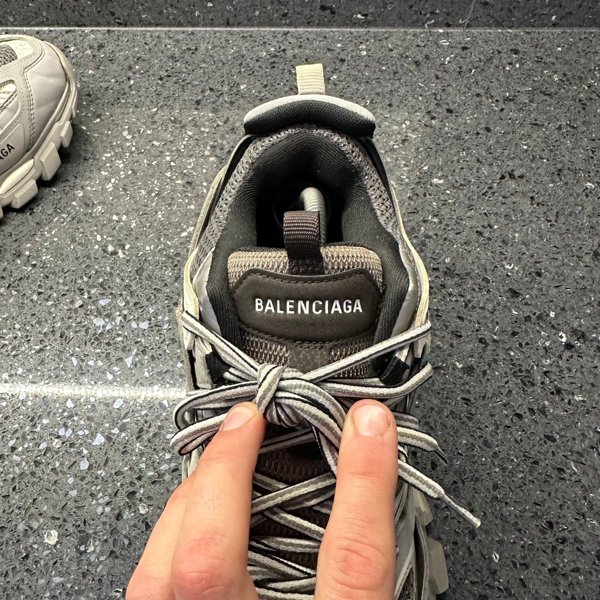 BALENCIAGA MENS TRACKS GREY EU 43 (FIT A UK 10) – Lovedkicks