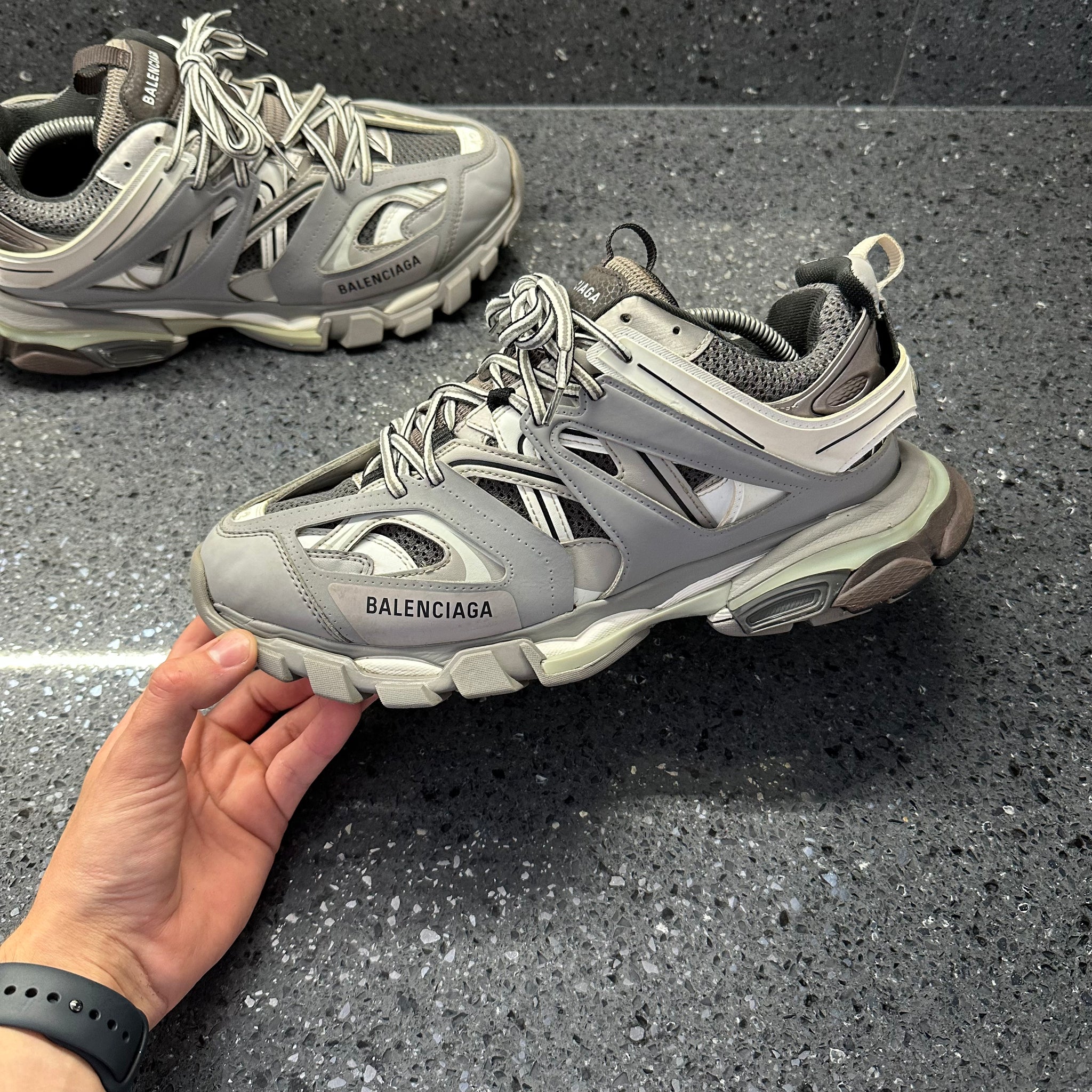 BALENCIAGA MENS TRACKS GREY EU 43 FIT A UK 10 Lovedkicks