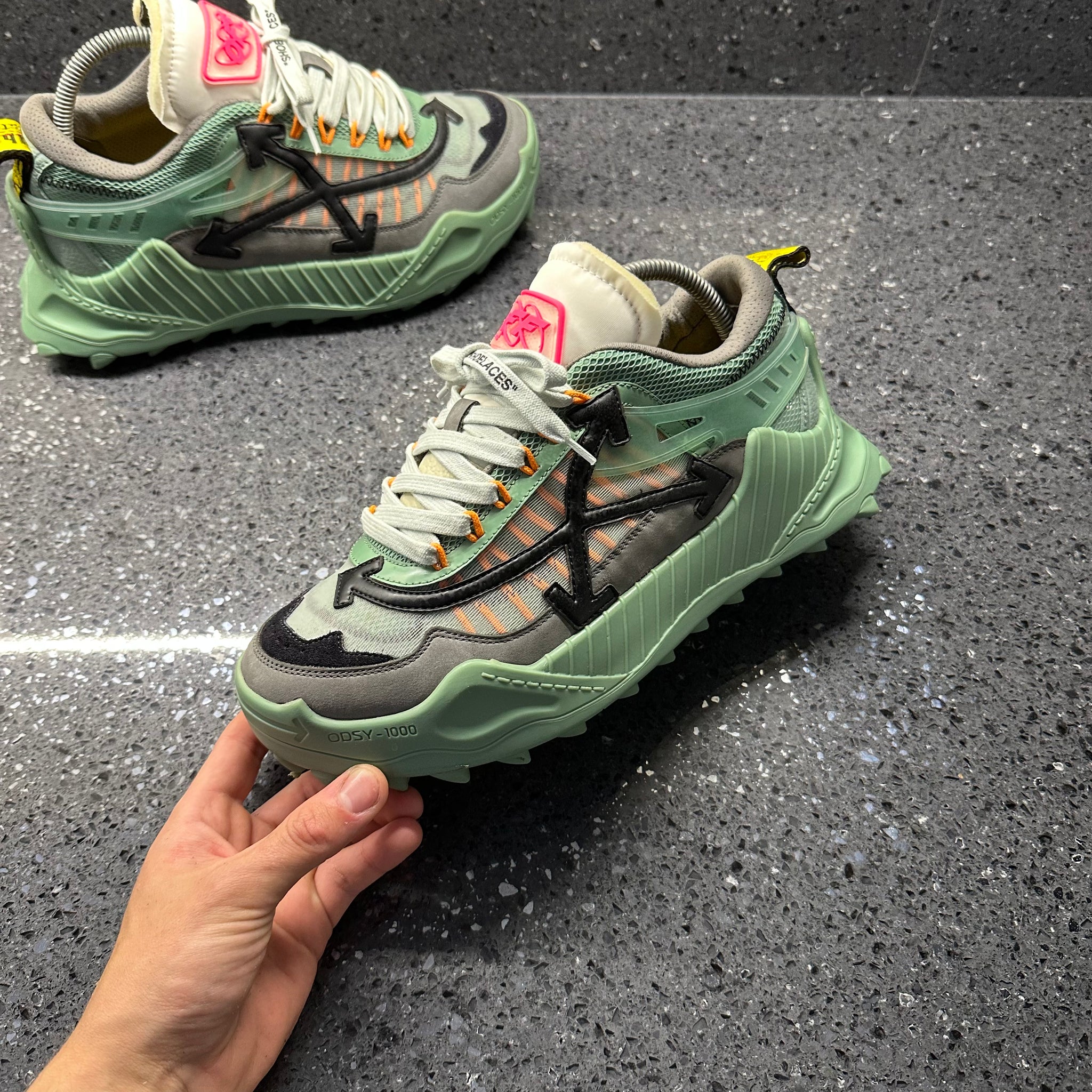 OFF WHITE ODSY 1000 GREEN EU 41 FIT A UK 7.5 Lovedkicks