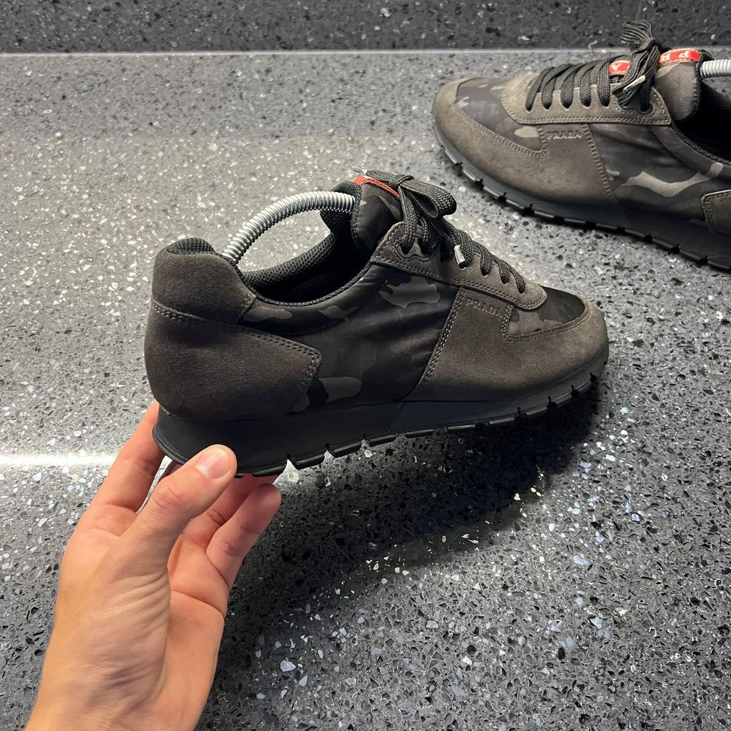 Prada runners camo best sale blue