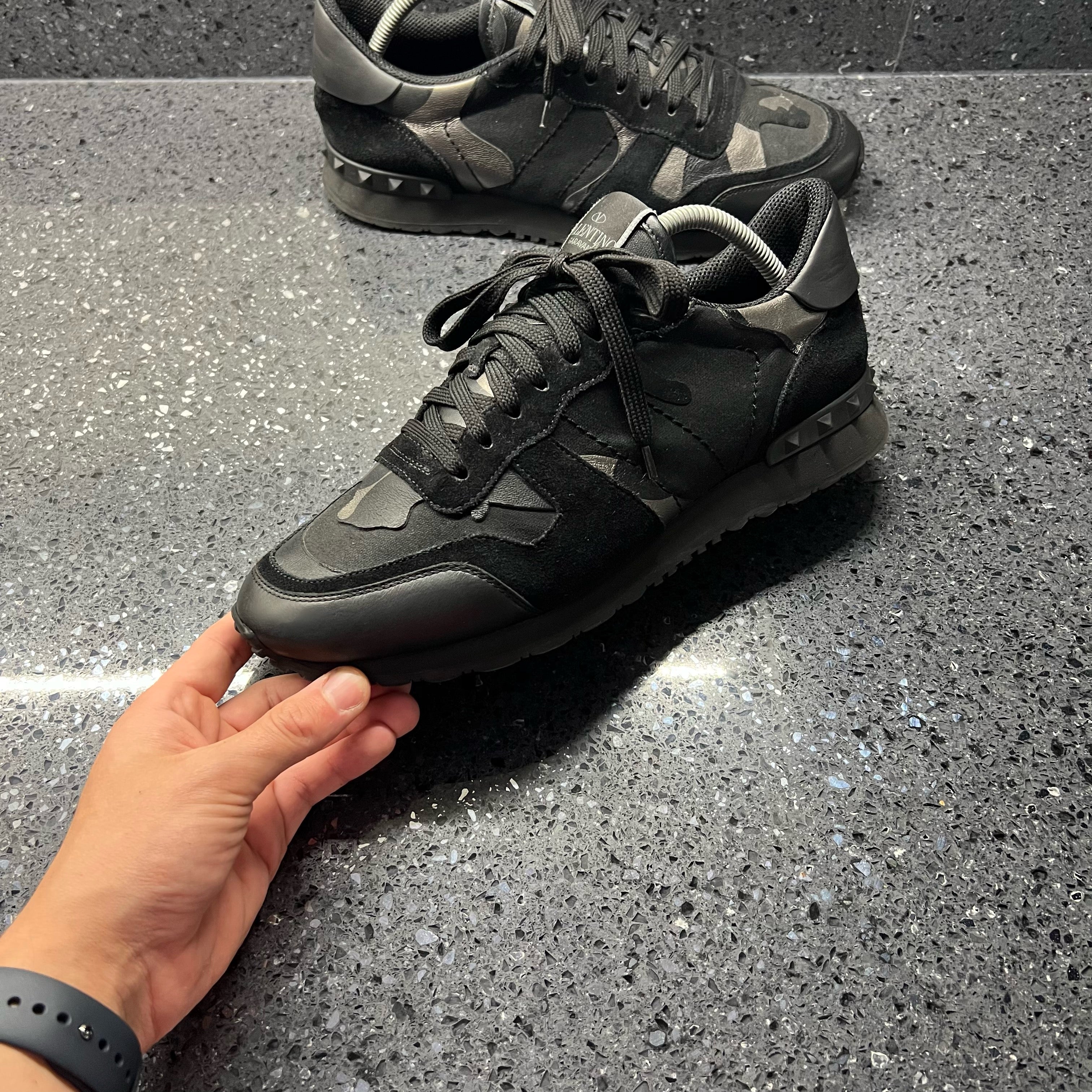 Black valentino clearance mens