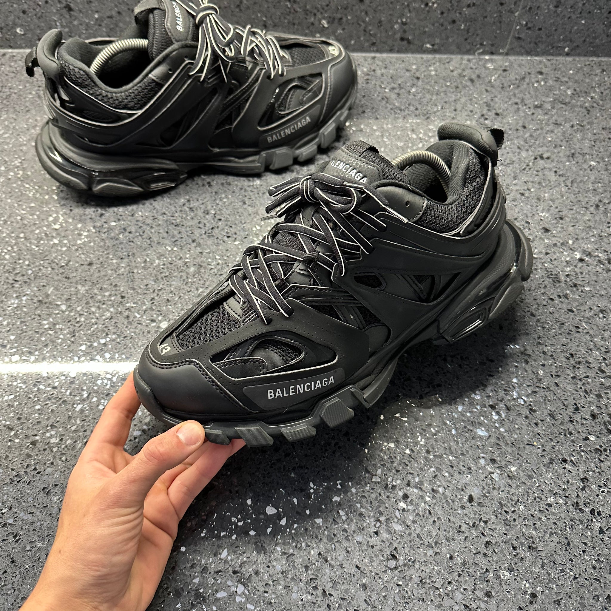 BALENCIAGA MENS TRACKS BLACK EU 43 FIT A UK 10 Lovedkicks